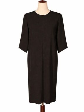 'S MaxMara black classic dress.  Mini/midi.  Back zip, front and back pleat. 6